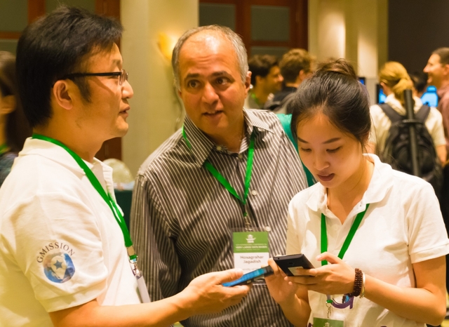 (from left to right) Prof Lei Chen, Prof H.V. Jagadish (Program Co-chair, VLDB'14), Ting Wu