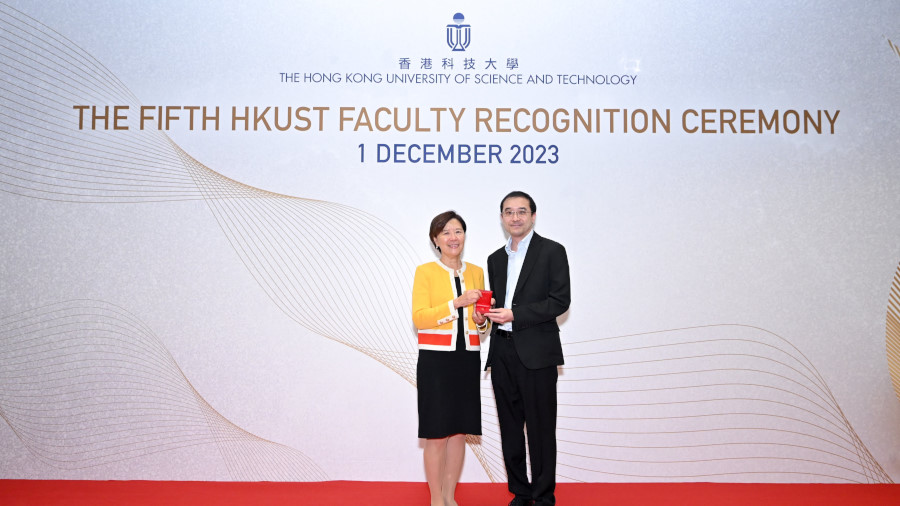 Dr. Desmond Tsoi Yau-Chat (right) and Prof. Nancy Ip.